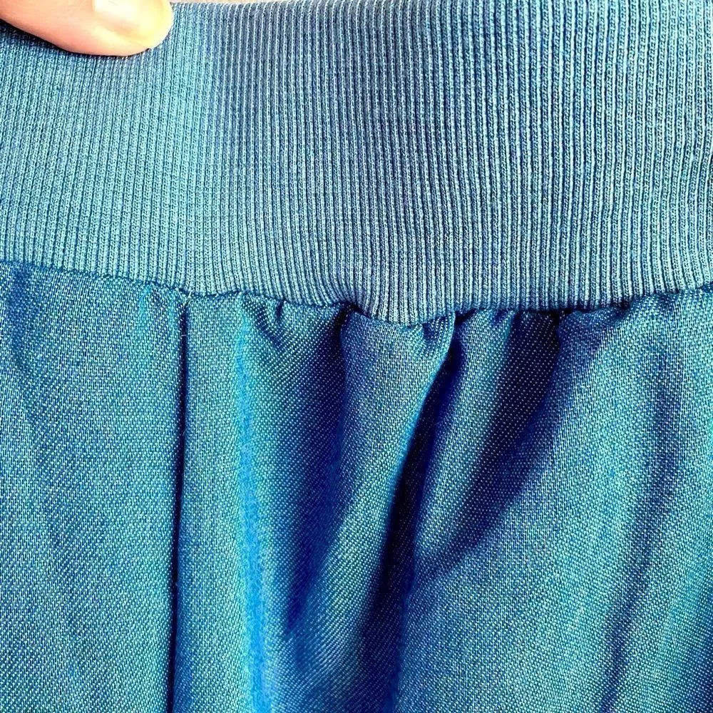 -NWOT!🥳Wide Elastic Waist & Wide Leg Cut Jeans ( Their Cuter On!) - Picture 3 of 4